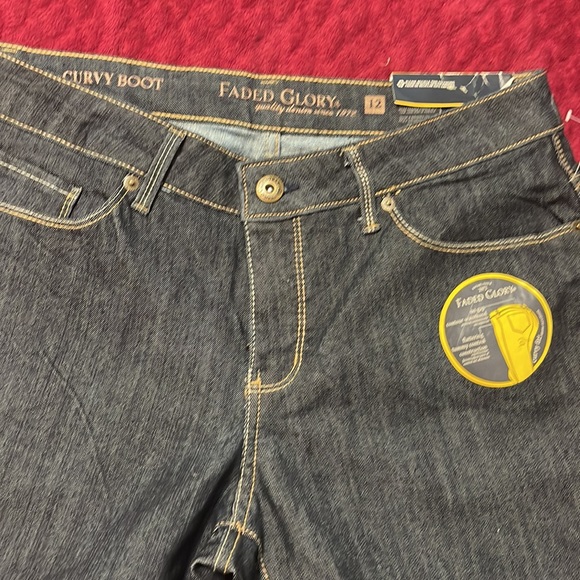 Jeans - Picture 4 of 4